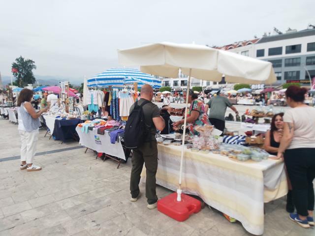 Fethiye'de Geleneksel Anneler Günü Kermesi Kuruldu (7) (Copy)