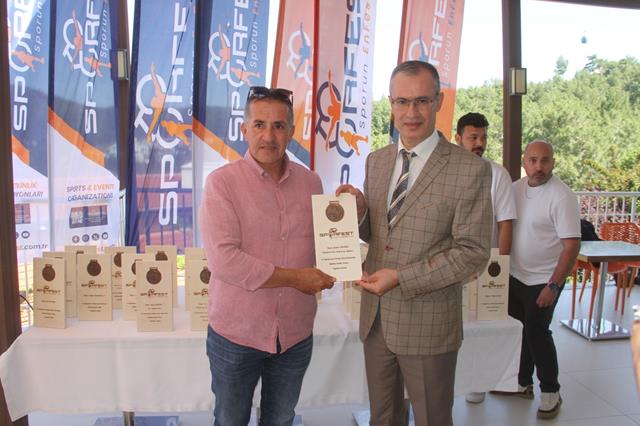 Sporfest’te Katkı Sunanlara Plaket Verildi (6) (Copy)