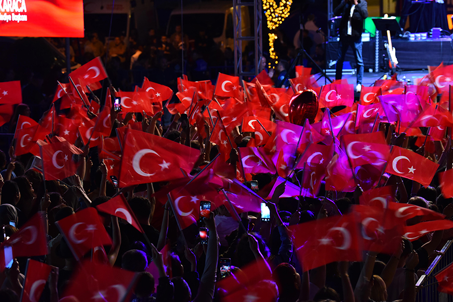 Koray Avcı Konser (7) Kopya