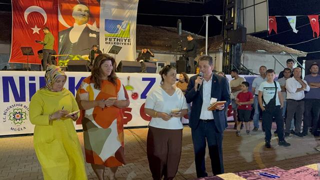 25. Ni̇f Ki̇raz Festi̇vali̇ Coşkuyla Kutlandi (8) (Copy)