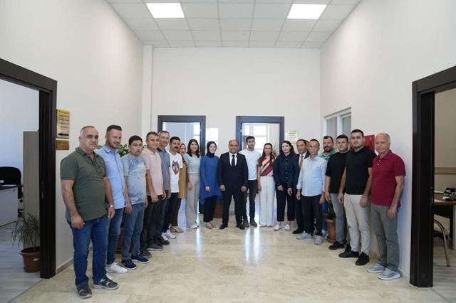 Başkan Önder Akdenizli, Bayram Öncesi Mesai Arkadaşlarıyla Bayramlaştı (1) (Copy)