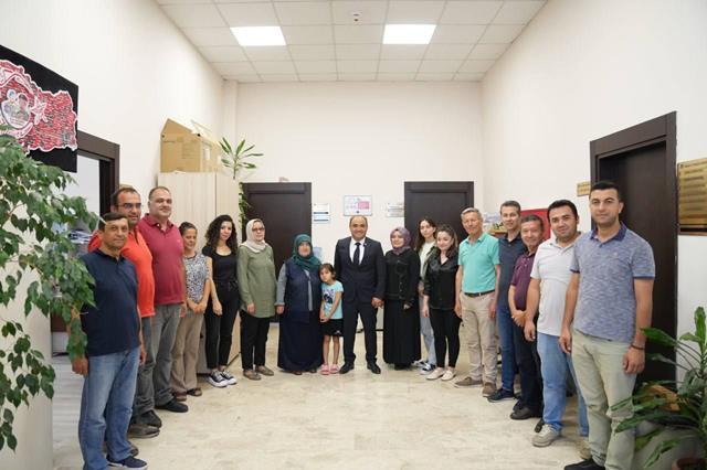 Başkan Önder Akdenizli, Bayram Öncesi Mesai Arkadaşlarıyla Bayramlaştı (10) (Copy)