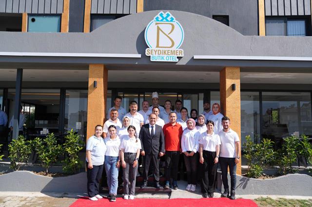 Başkan Önder Akdenizli, Bayram Öncesi Mesai Arkadaşlarıyla Bayramlaştı (11) (Copy)