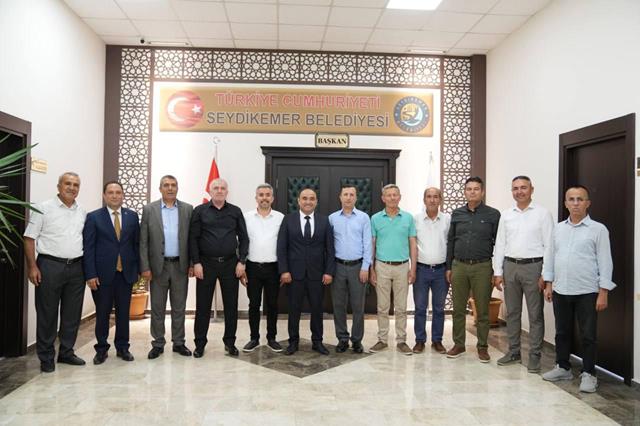 Başkan Önder Akdenizli, Bayram Öncesi Mesai Arkadaşlarıyla Bayramlaştı (5) (Copy)