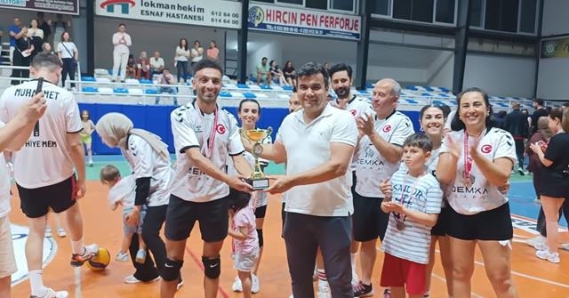 Fethiye'de Gençlik Spor Ve İlçe Müdürlüğü Şampiyon Oldu (3) (Copy)