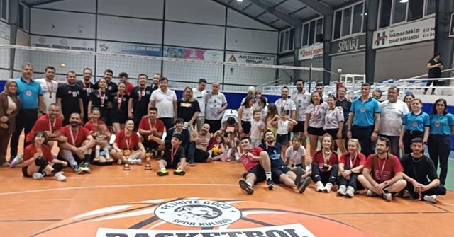 Fethiye'de Gençlik Spor Ve İlçe Müdürlüğü Şampiyon Oldu (4) (Copy)