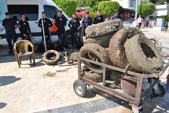 Fethiye’de Sahil Güvenlik Deniz Dibi Temizliği Yaptı (10) (Copy)