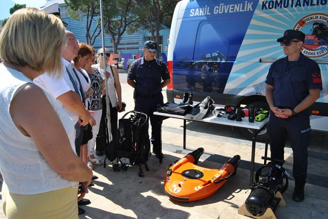 Fethiye’de Sahil Güvenlik Deniz Dibi Temizliği Yaptı (7) (Copy)