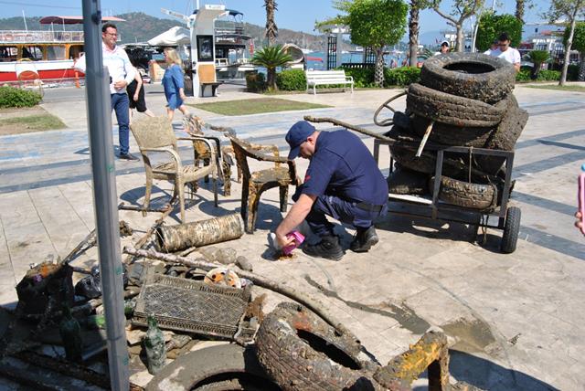 Fethiye’de Sahil Güvenlik Deniz Dibi Temizliği Yaptı (9) (Copy)