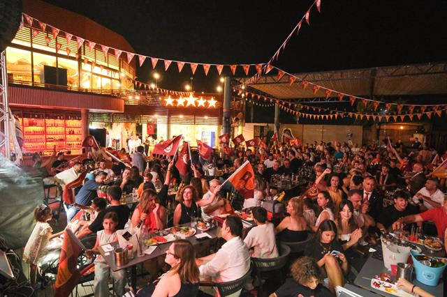 Fethiye’deki Galatasaraylılar Şampiyonluğu Kutladı (4) (Copy)