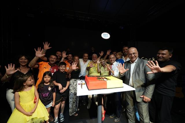 Fethiye’deki Galatasaraylılar Şampiyonluğu Kutladı (7) (Copy)