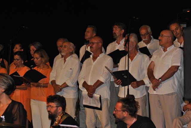 Nev Eda Topluluğu Büyüledi (11) (Copy)