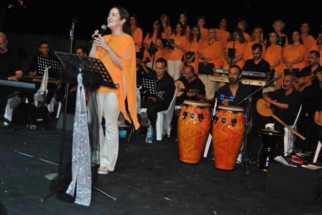Nev Eda Topluluğu Büyüledi (9) (Copy)