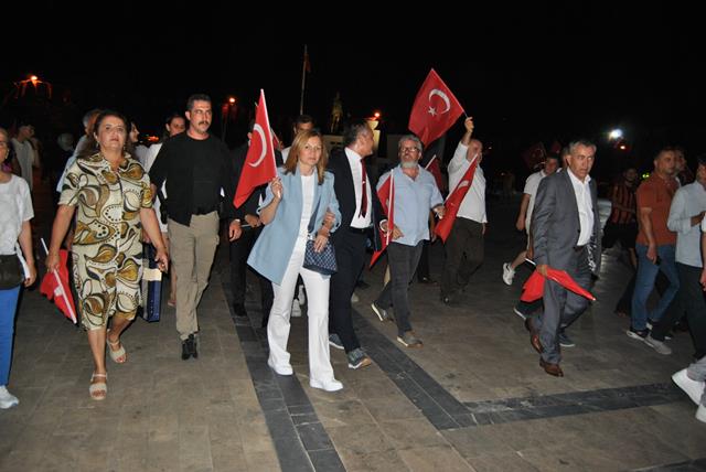 15 Temmuz Demokrasi Ve Milli Birlik Yürüyüşü Fethiye (29) (Copy)