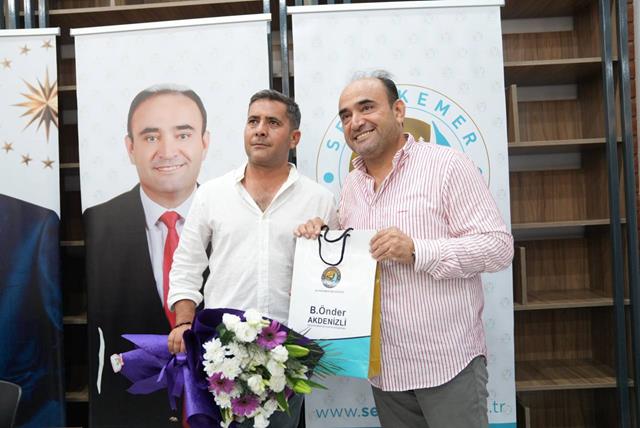 Başkan Akdenizli, Gazetecilerle Bir Araya Geldi (6) (Copy)
