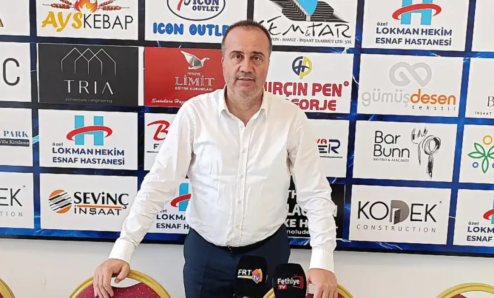 Betonarme Tribünün Yıkım İhalesi Yapıldı (4)