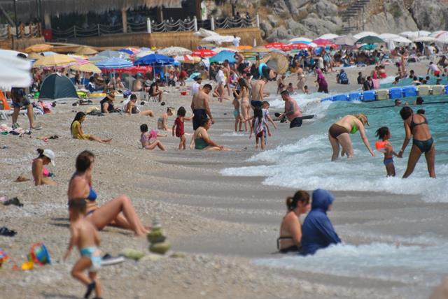 Fethiye’de Plajlar Doldu (7) (Copy)