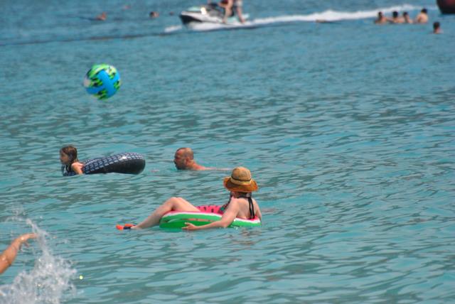 Fethiye’de Plajlar Doldu (8) (Copy)