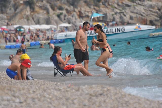 Fethiye’de Plajlar Doldu (9) (Copy)