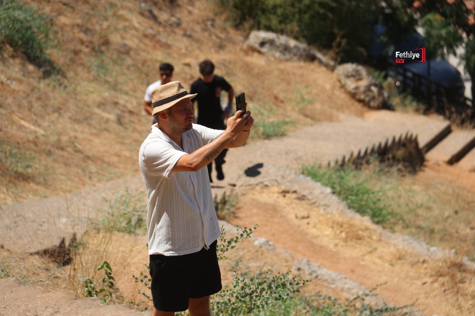 40 Derece Sıcağa Rağmen Amintas Kaya Mezarları’na Yoğun İlgi (1)