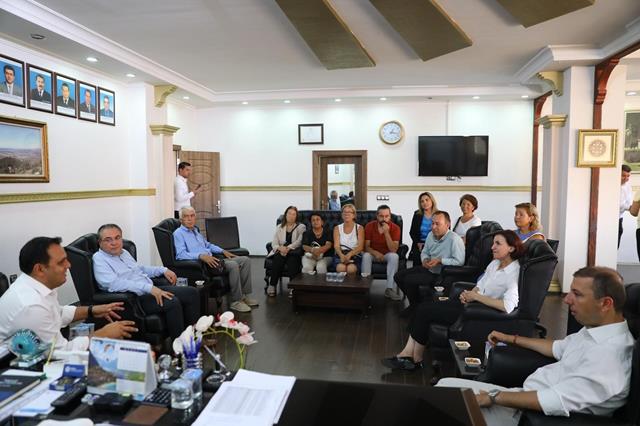 Beledi̇ye Başkani Sezer Durmuş, Chp’li̇ Heyetle Saha Çalişmasina Katildi (1) (Copy)