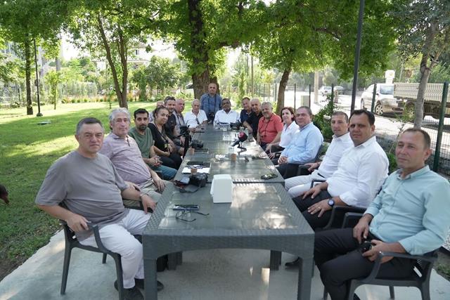 Beledi̇ye Başkani Sezer Durmuş, Chp’li̇ Heyetle Saha Çalişmasina Katildi (11) (Copy)