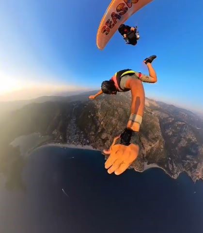 Doğacak Çocuklarının Cinsiyetini Gökyüzünde İlan Ettirdiler (2)