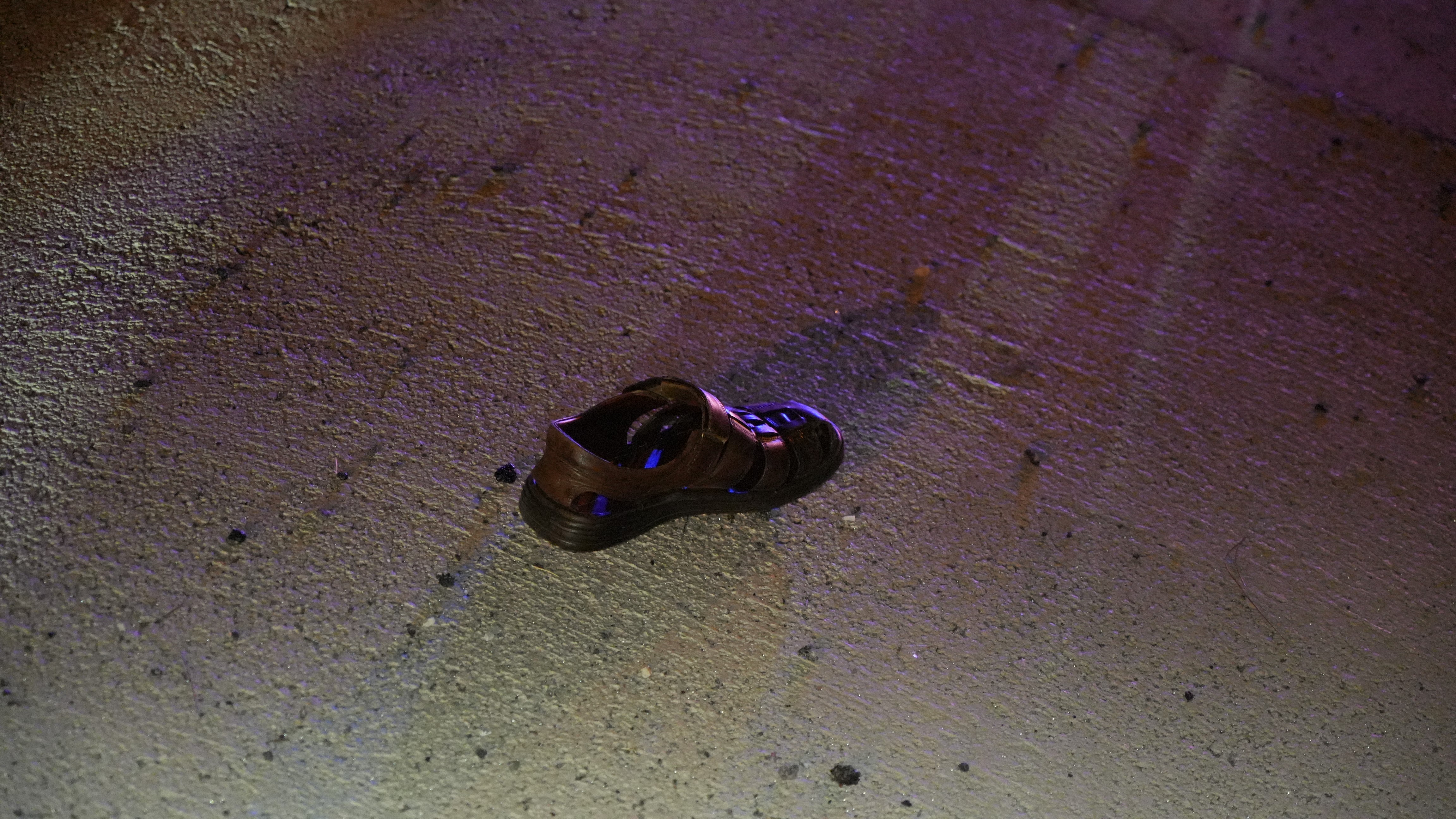 Düğünden Çıkıp Hayatını Kaybetti, Cenaze Yerdeyken Düğün Eğlencesi Devam Etti (7)