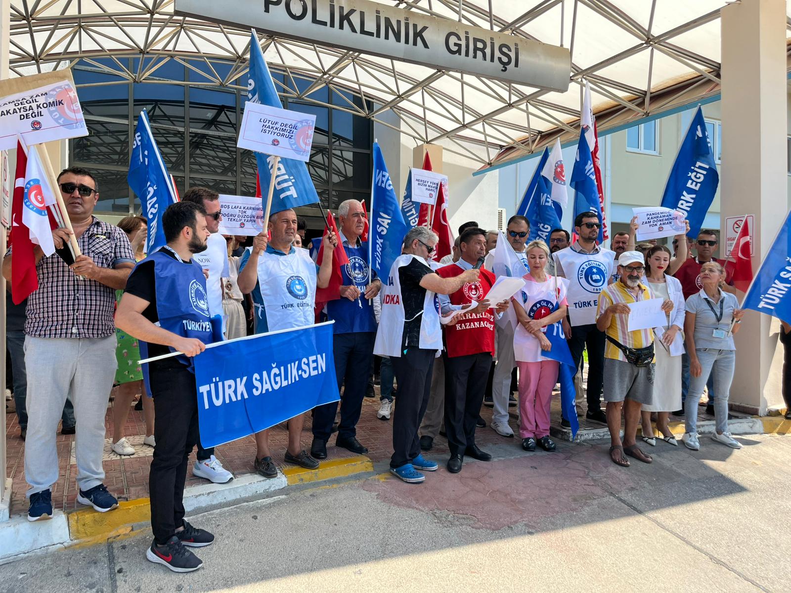 Fethiye’de Memurlar Zam Teklifine Karşı İş Bıraktı (2)