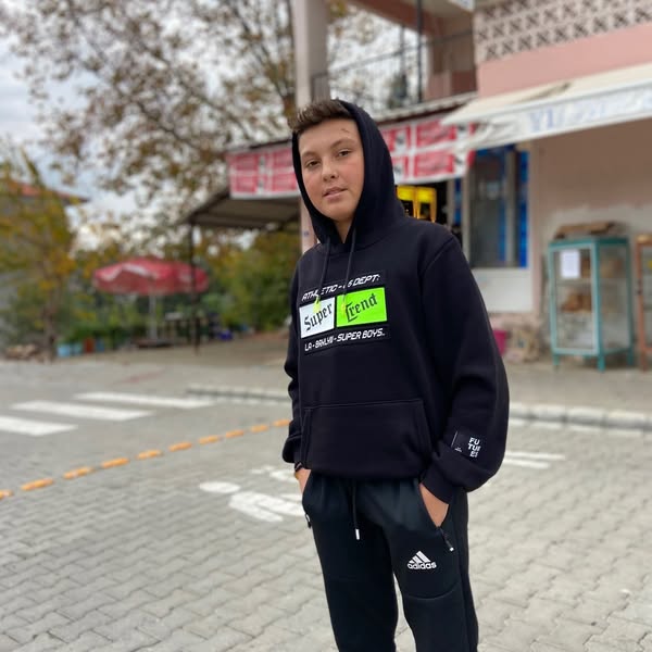 Fethiye'de Trafik Kazasında Ağır Yaralanan 17 Yaşındaki Genç Hayatını Kaybetti (1)-1