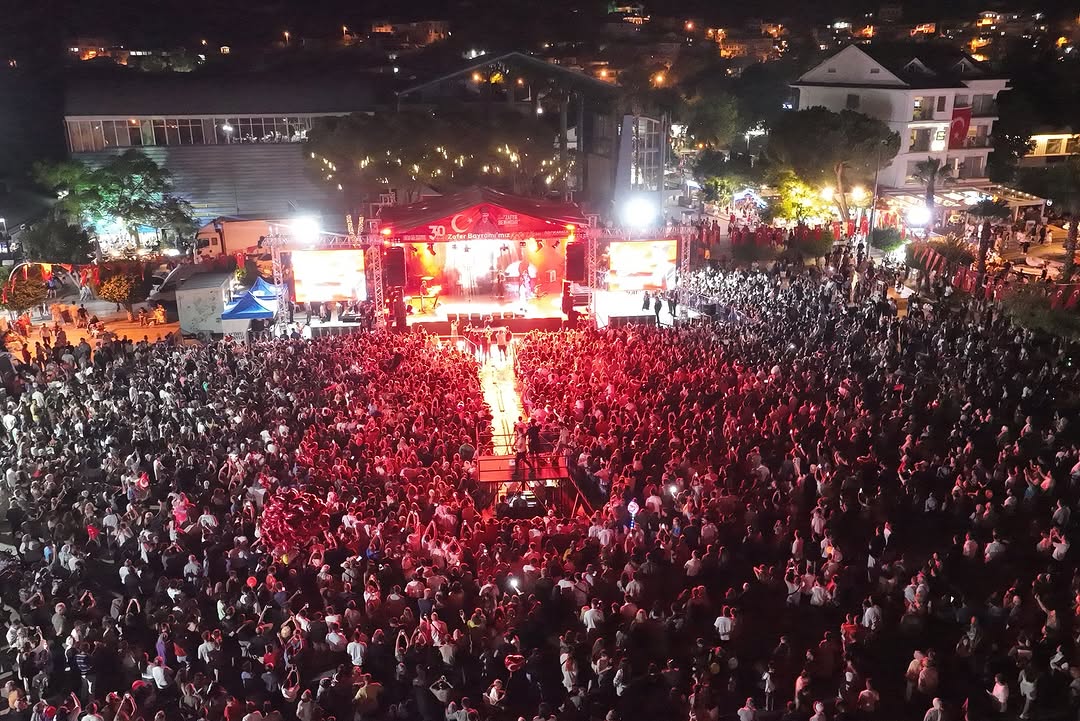 Fethiye’de Tuğba Yurt Coşturdu (6)