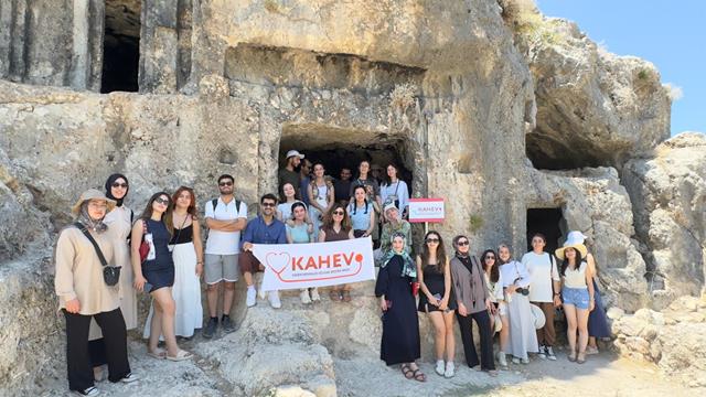 Kahev, Vehbi Koç Vakfı Ödülü’nün Sahibi Oldu (8) (Copy)