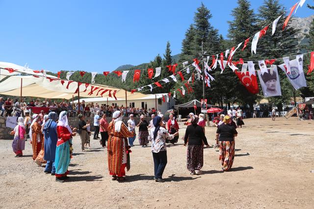 Nif’te 13. Yörük Şenliği Coşku Dolu Anlara Sahne Oldu (13) (Copy)