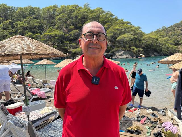 Ölüdeniz Kumburnu Plajı’nda Yoğunluk Sürüyor (6) (Copy)