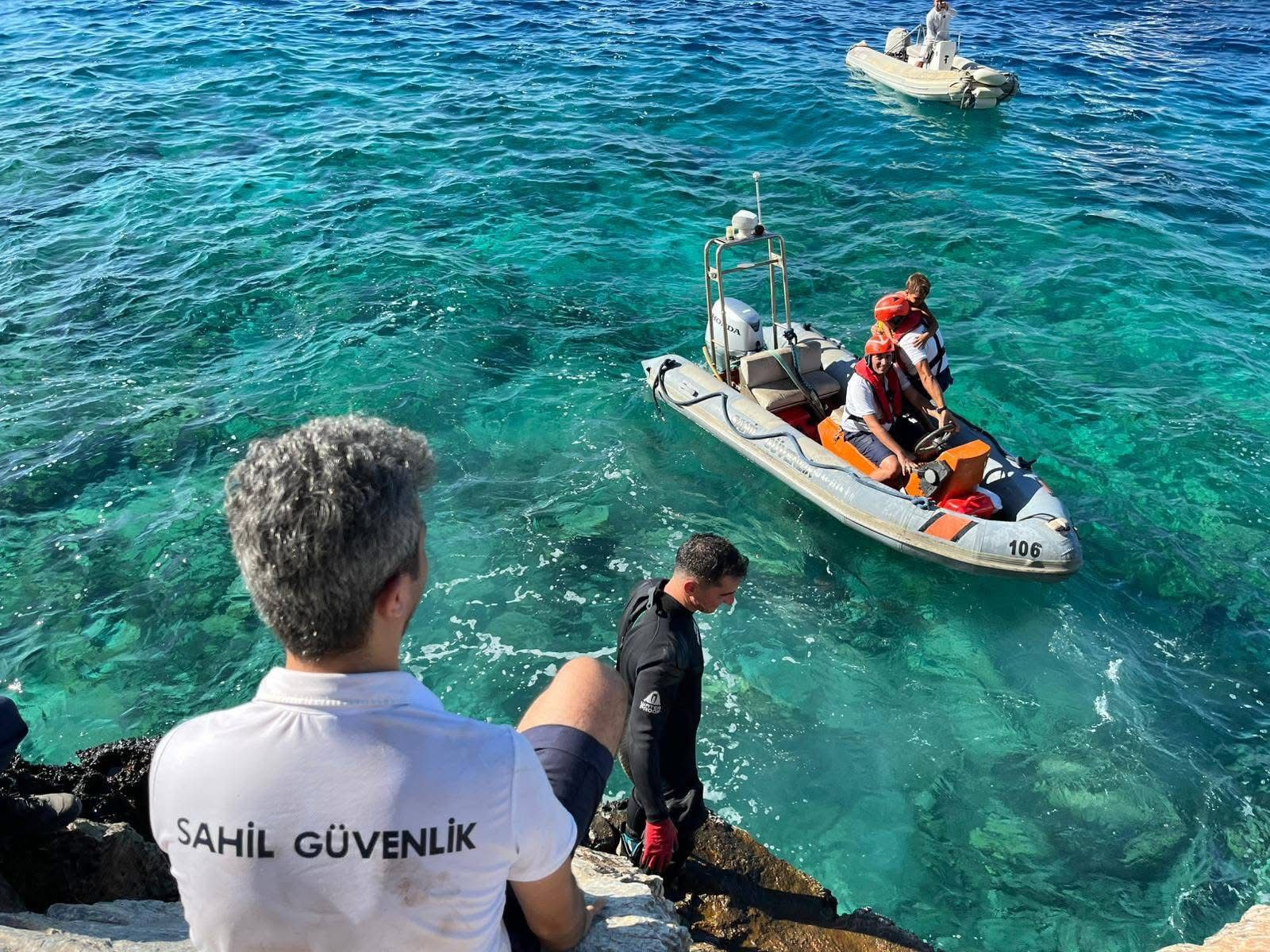 Ören'de Batan Teknedeki Çocukları Sahil Güvenlik İha'sı Tespit Etti (5)