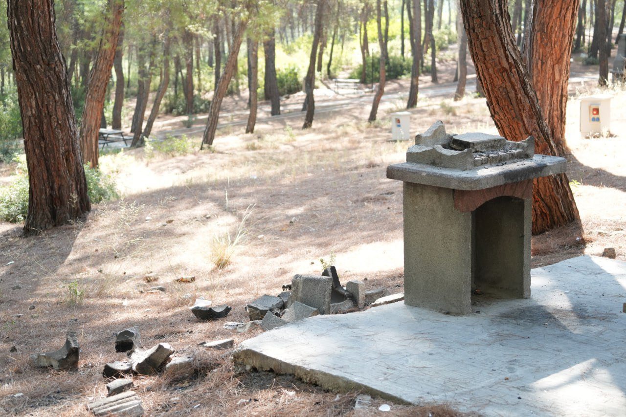 Seydikemer’de Mesire Alanını Tahrip Ettiler (2)