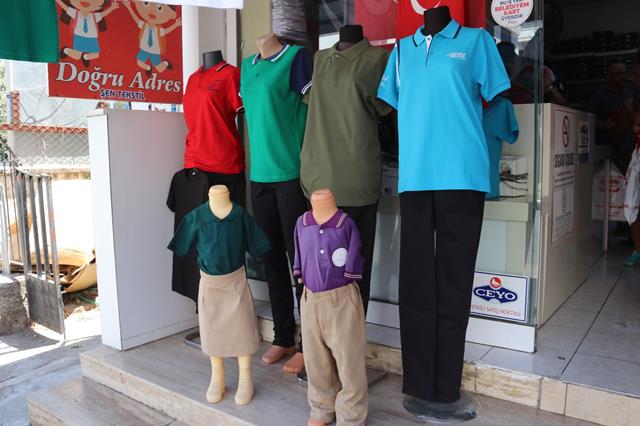 Fethiye’de Okul Kıyafeti Alışverişi Telaşı Başladı (1) (Copy)