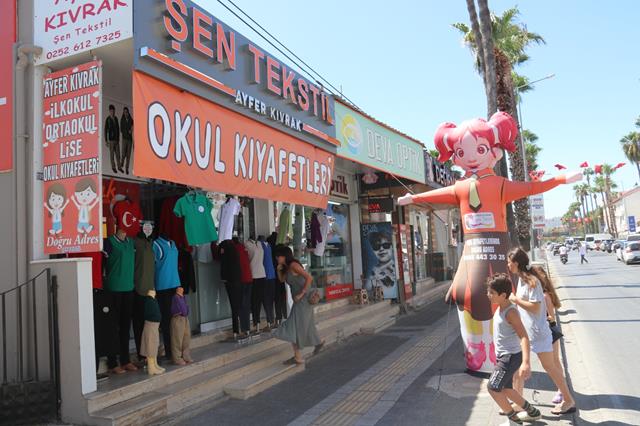 Fethiye’de Okul Kıyafeti Alışverişi Telaşı Başladı (11) (Copy)