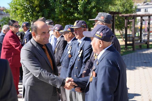 Kahraman Gazilerimiz Seydikemer’de Saygıyla Anıldı (3) (Copy)