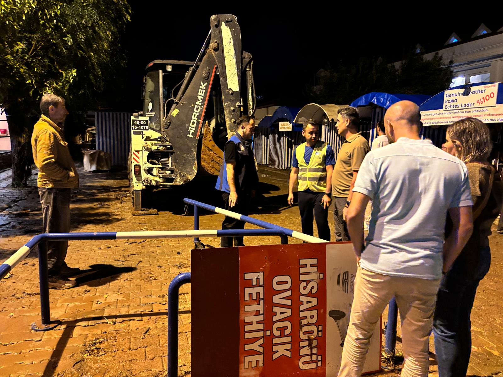 Ölüdeniz’de Yağış Sonrası Temizlik Çalışması (9)