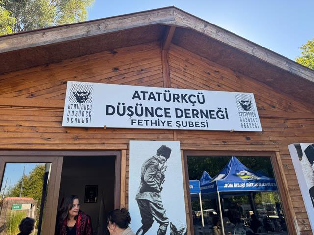 Atatürkçü Düşünce Derneği’nden Öğrencilere Destek İçin Kermes (8) (Copy)