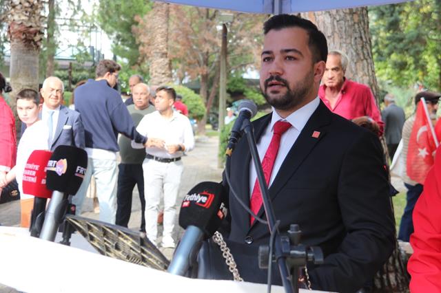 Chp Fethiye’den Cumhuriyet Meydanı’nda Alternatif Çelenk Töreni (12) (Copy)