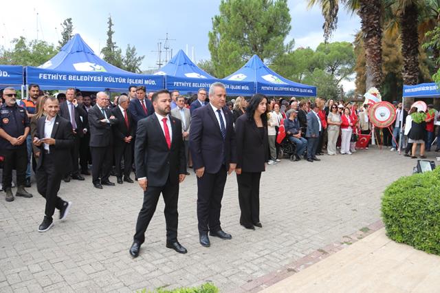 Chp Fethiye’den Cumhuriyet Meydanı’nda Alternatif Çelenk Töreni (6) (Copy)