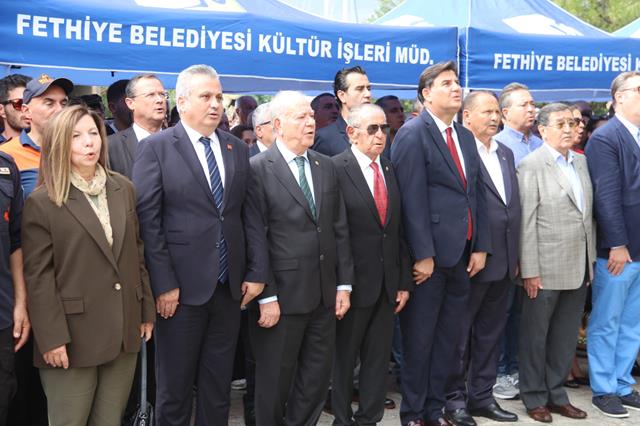 Chp Fethiye’den Cumhuriyet Meydanı’nda Alternatif Çelenk Töreni (8) (Copy)