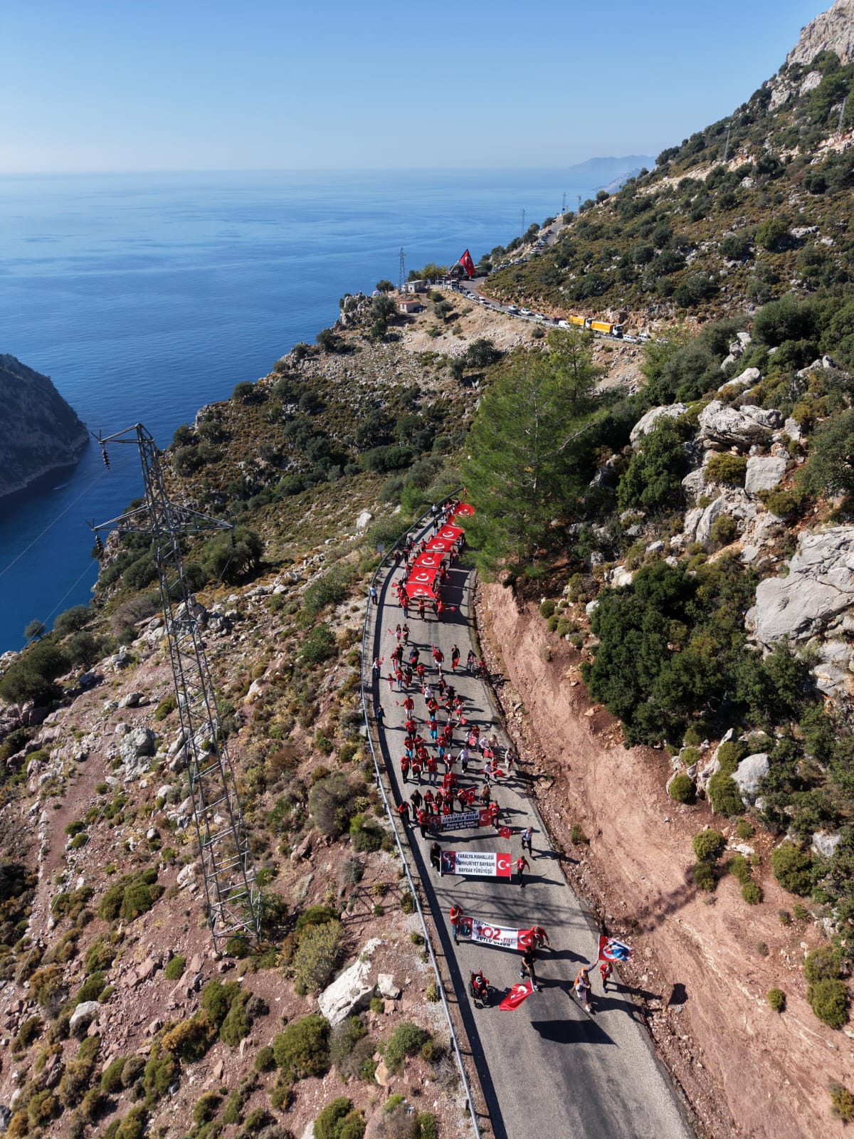 Faralya'daki Bayrak Yürüyüşü Coşkulu Geçti (4)