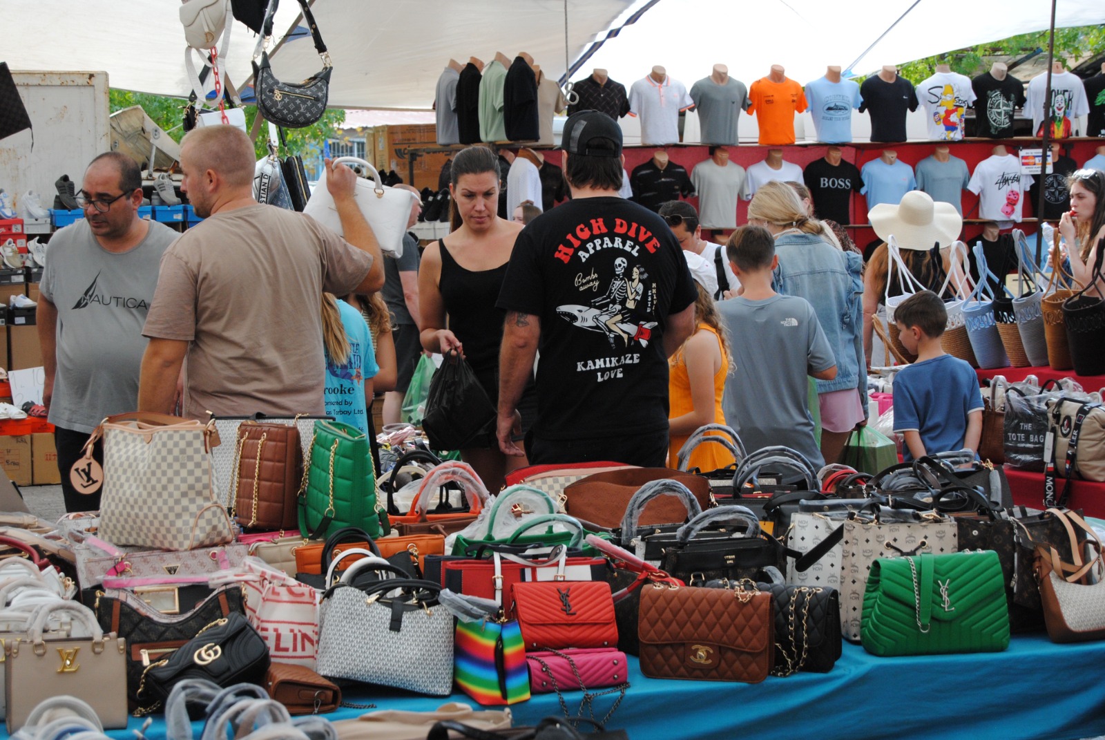 Fethiye’de Ekim Ayında Pazarda Turist Yoğunluğu (10)