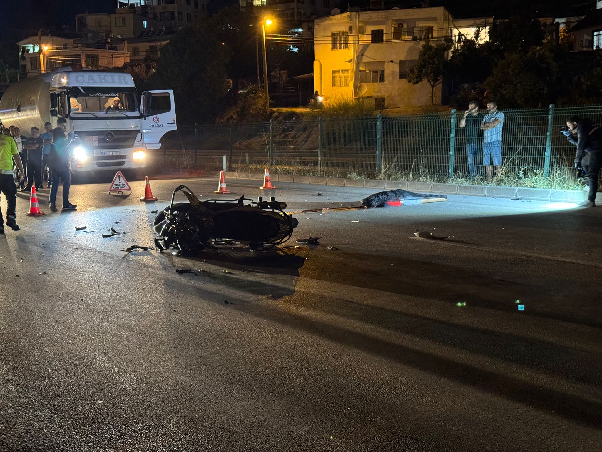 Fethiye’de Feci Kaza Motosiklet Sürücüsü Hayatını Kaybetti (11)