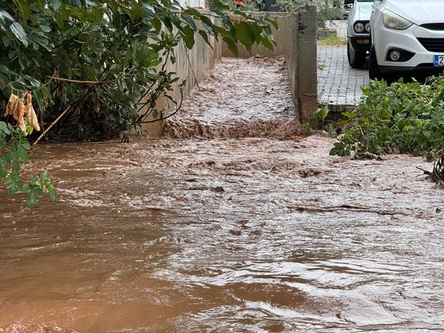 Fethiye’de Kuvvetli Yağış Hayatı Felç Etti (6) (Copy)