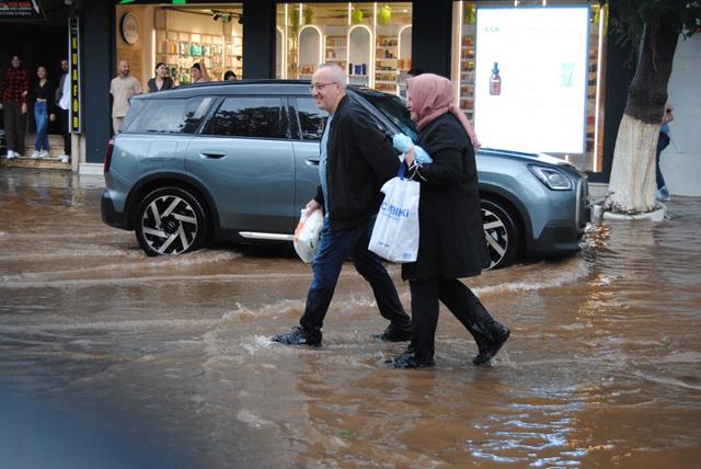 Fethiye’de Turistlere Yağmur Sürprizi (20) (Copy)