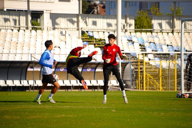 Fethiyespor, Galibiyet İçin Gidiyor (6) (Copy)